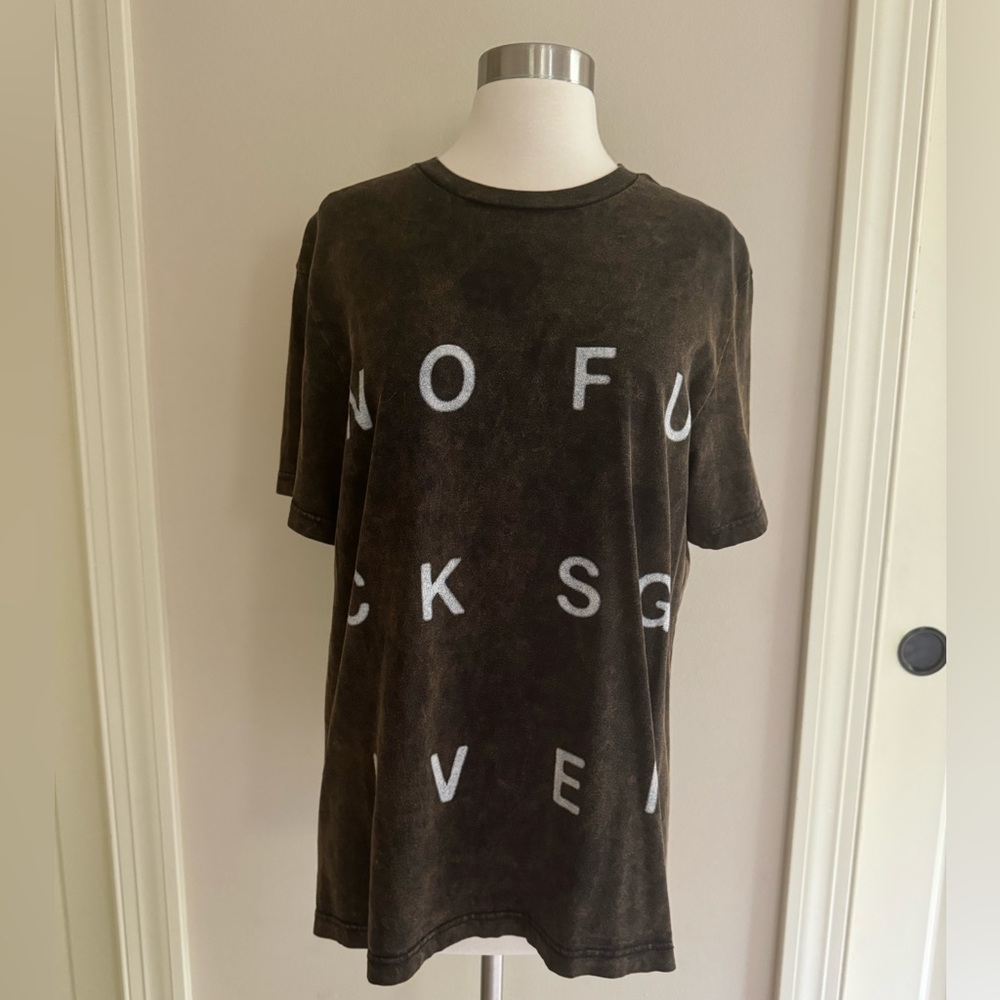 No F*cks Given tshirt - Size Medium